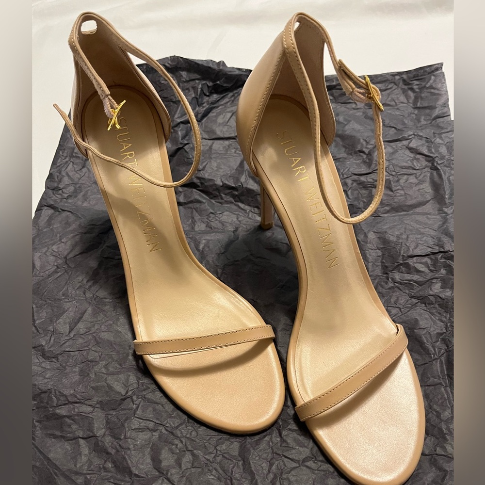 Pristine Stuart Weitzman original Nudist, beige sandals